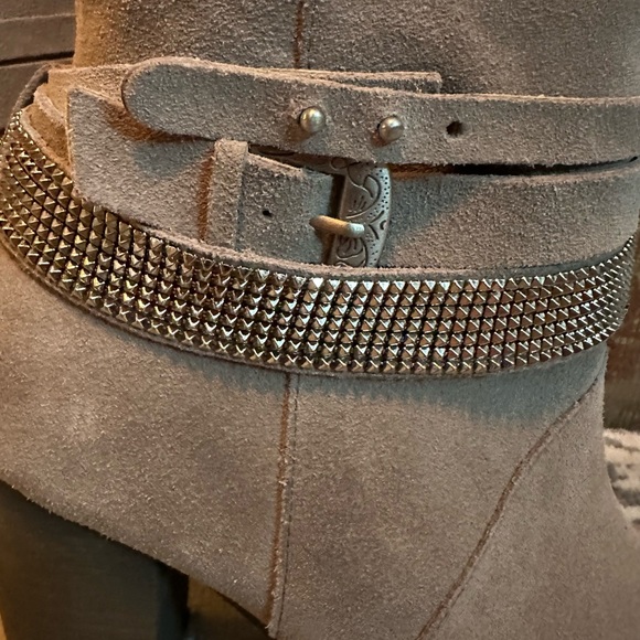 NWOT!!!!   🥰  Women’s Size 10 Nine West Booties - 4 Inch Heels - Picture 3 of 11